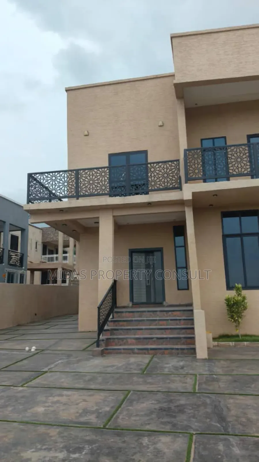 4bdrm House in Ayimensah, Ga East Municipal for sale