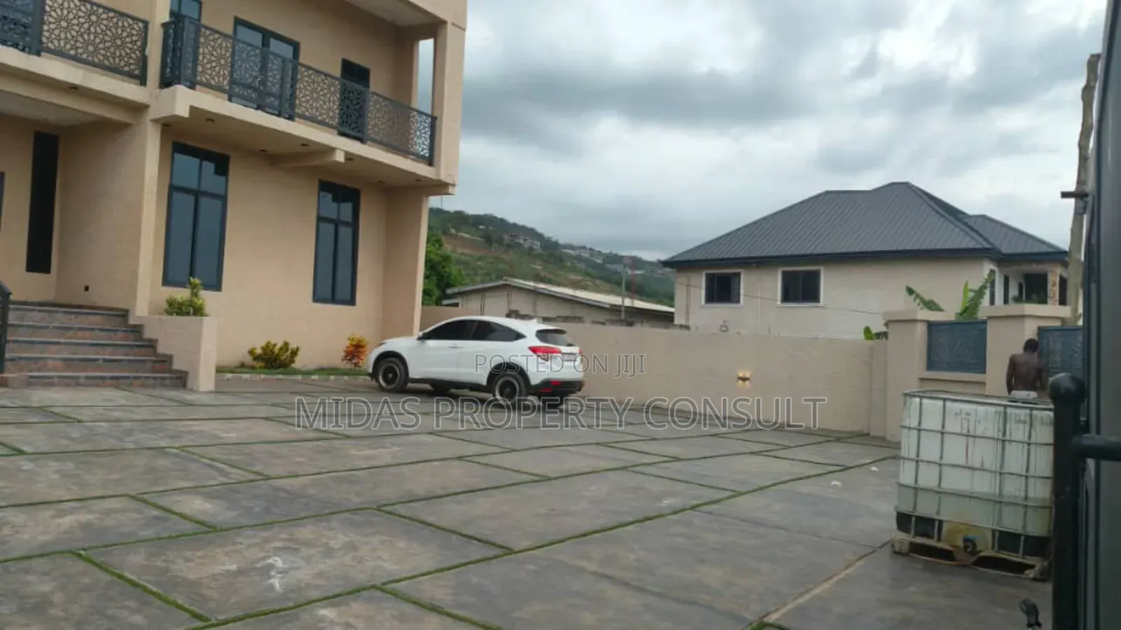 4bdrm House in Ayimensah, Ga East Municipal for sale