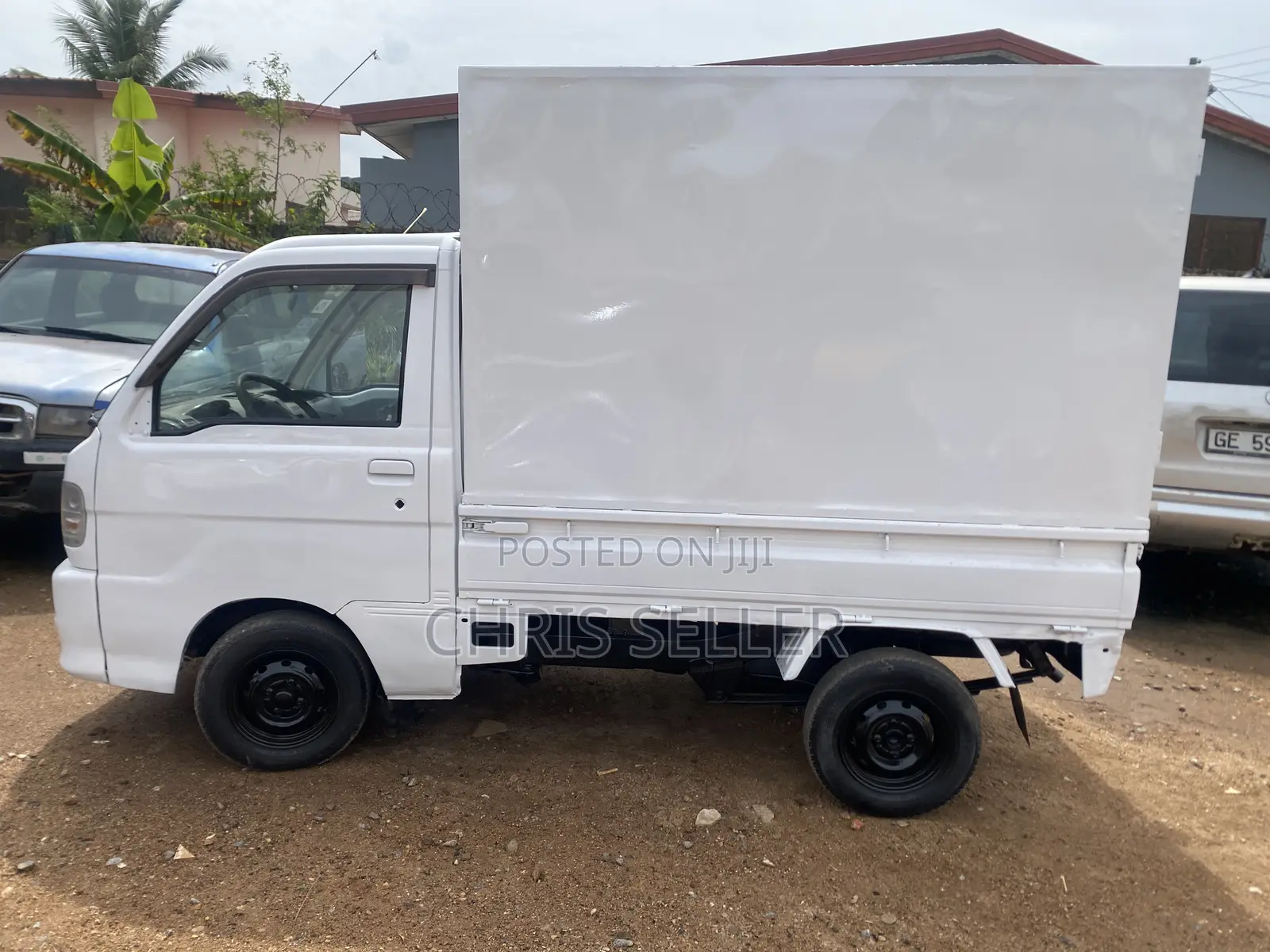 Daihatsu HIJET 2002 White