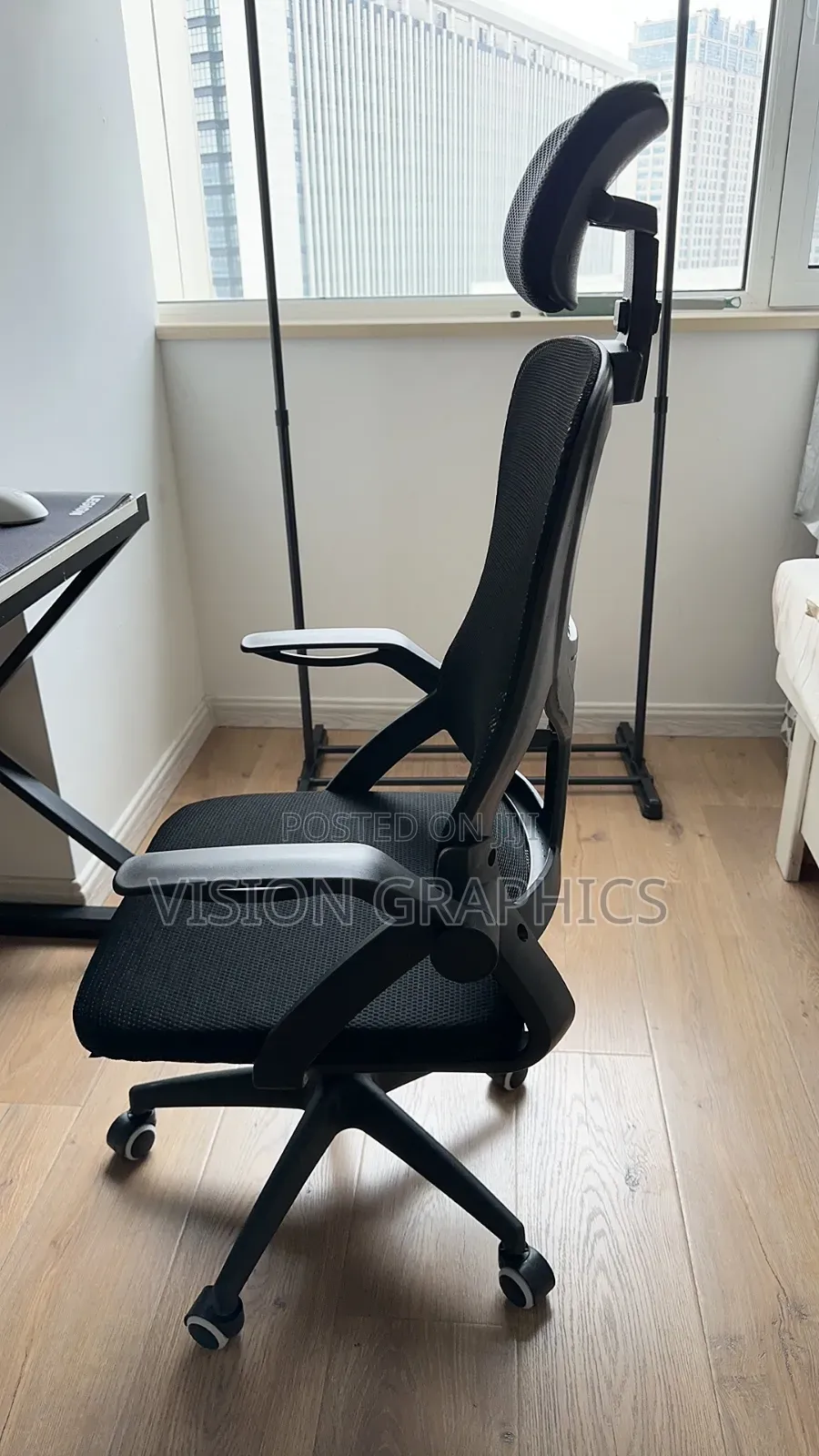 Executiive Office and Home Gaming Chair With Headrest Black/White