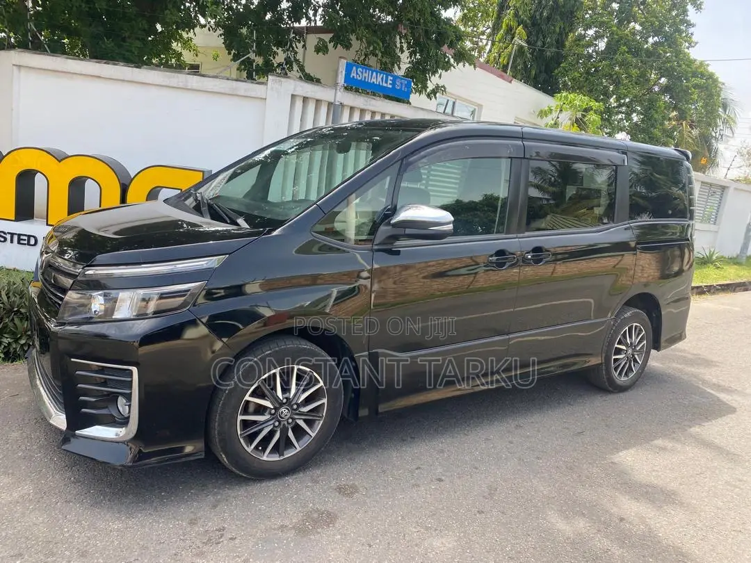 Toyota Voxy 2015 Black