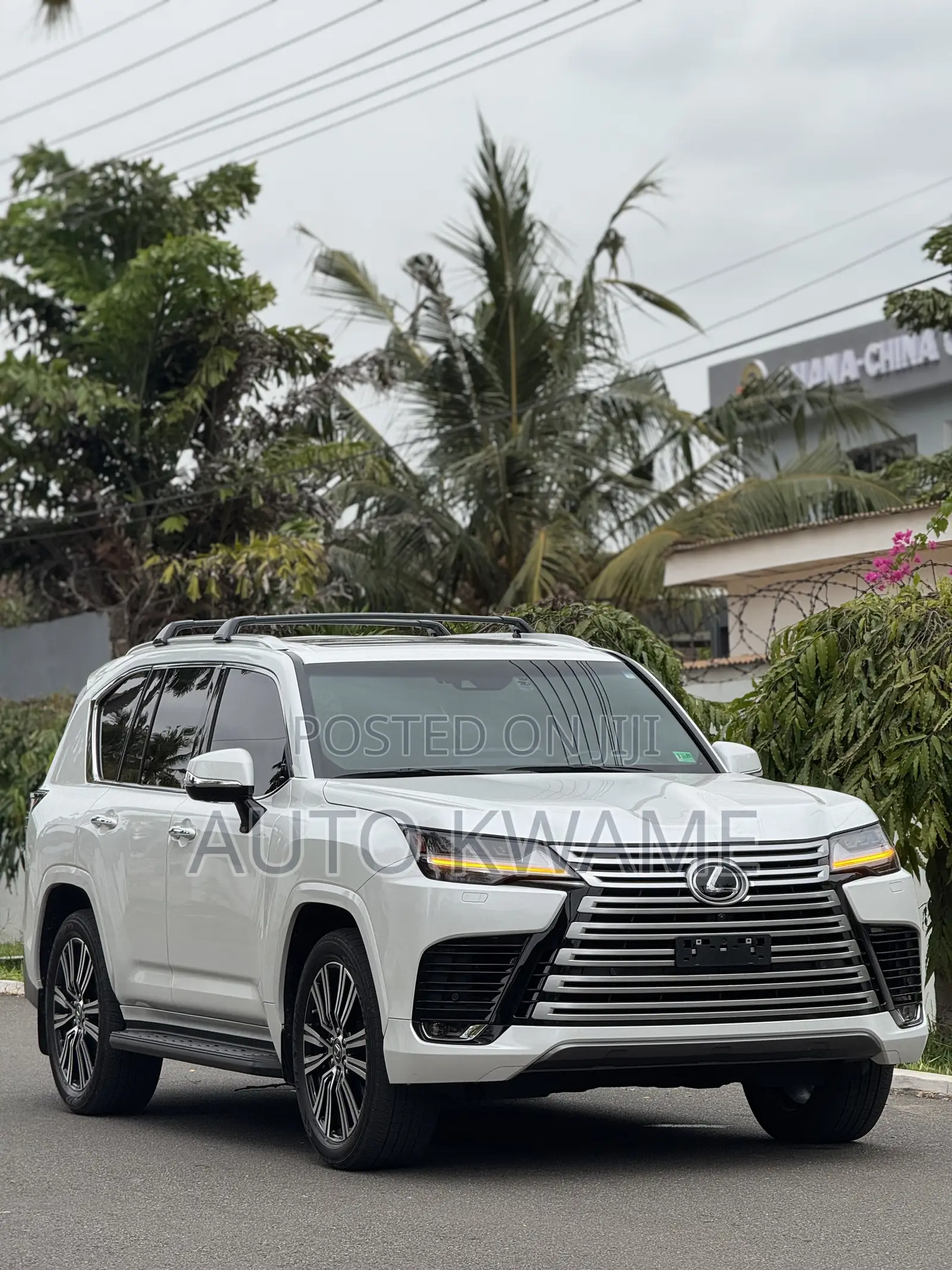 Lexus LX LX 600 2023 White
