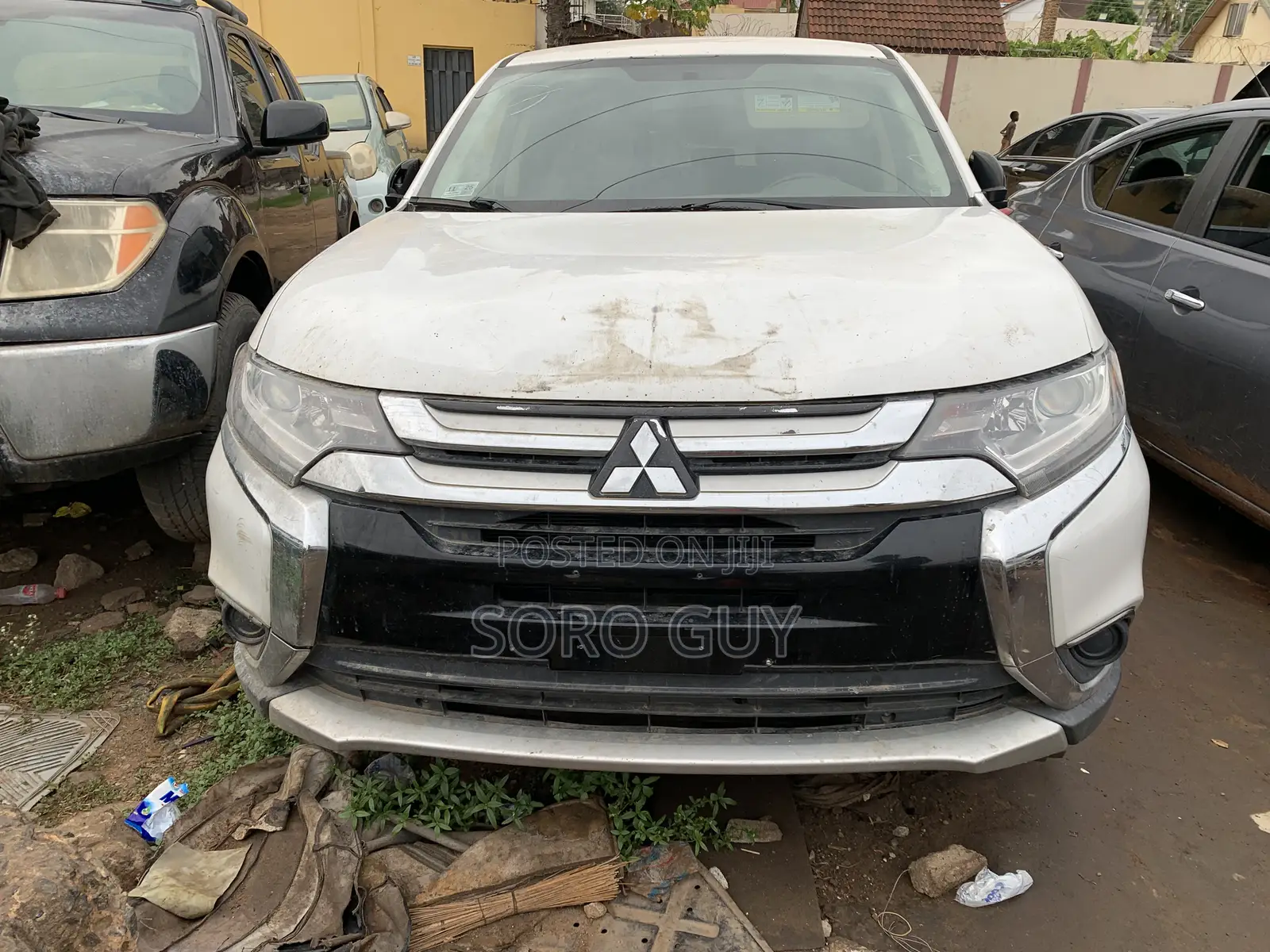 Mitsubishi Outlander 2016 White