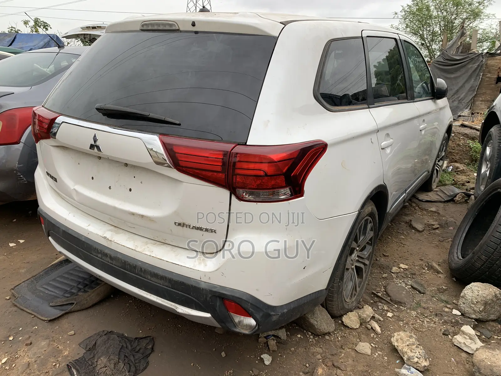 Mitsubishi Outlander 2016 White