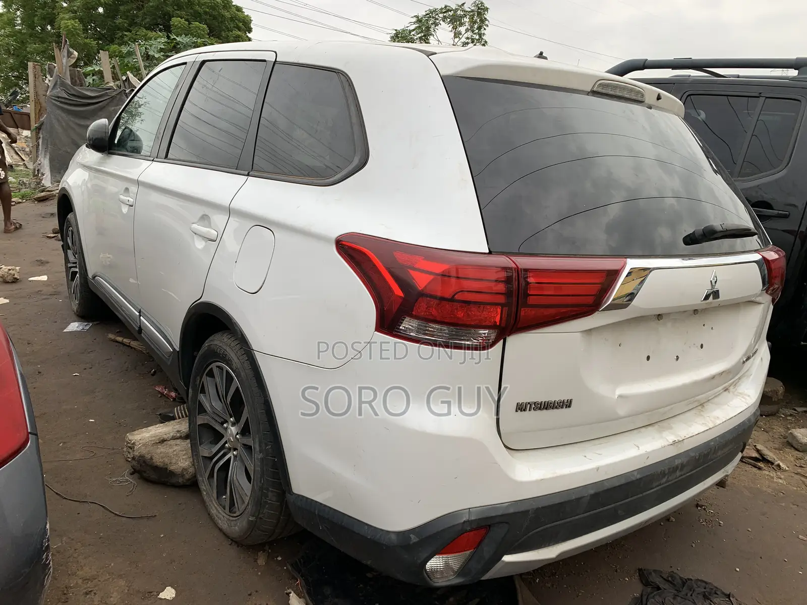 Mitsubishi Outlander 2016 White