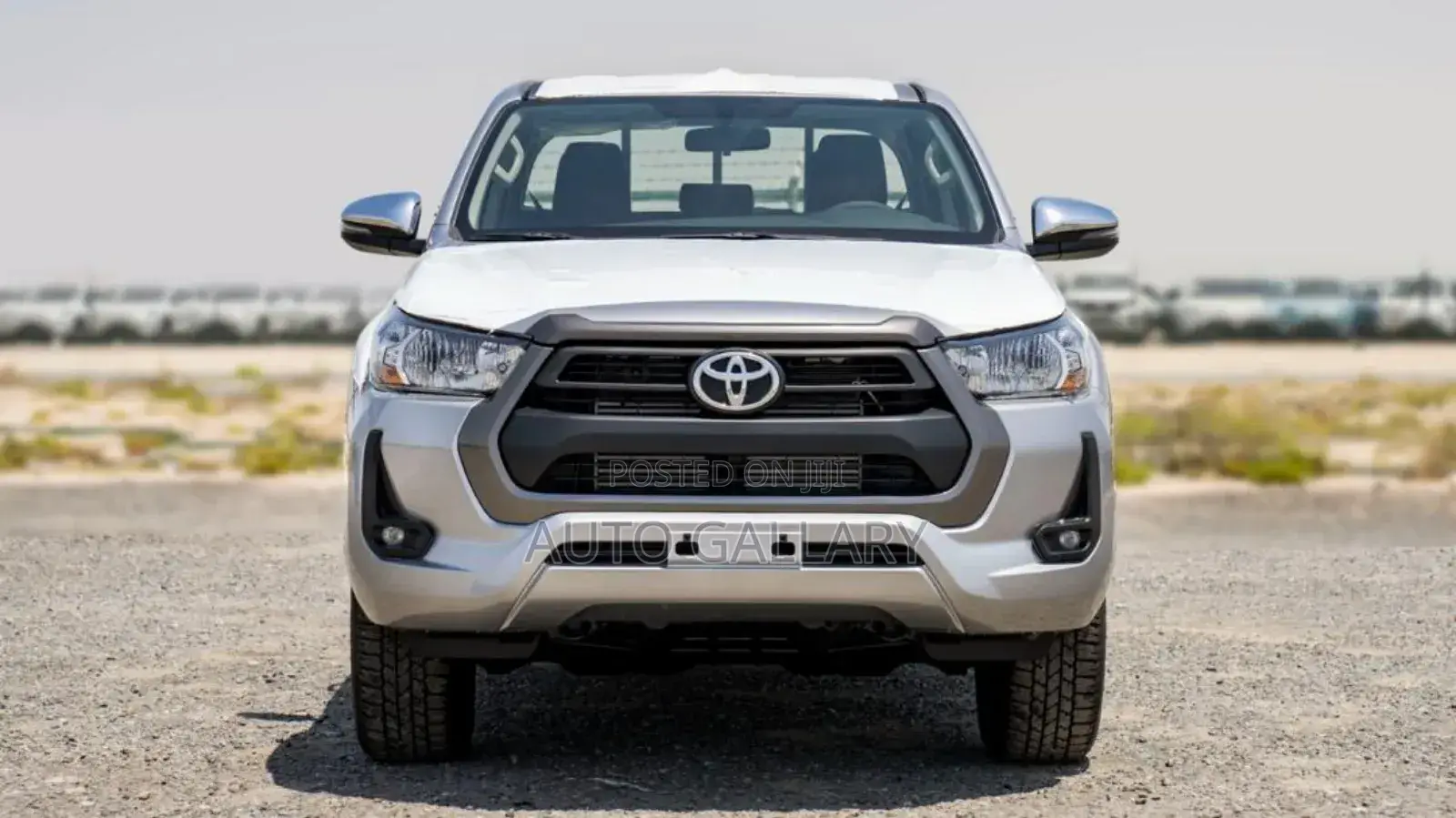 New Toyota Hilux STD 2026 Silver