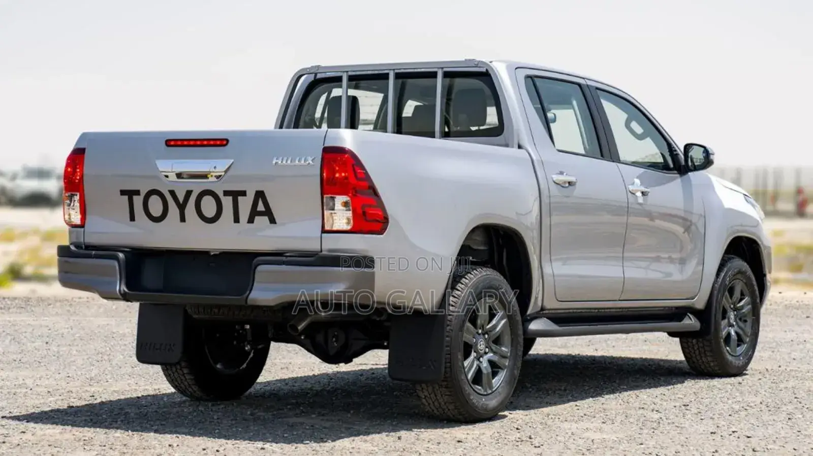 New Toyota Hilux STD 2026 Silver