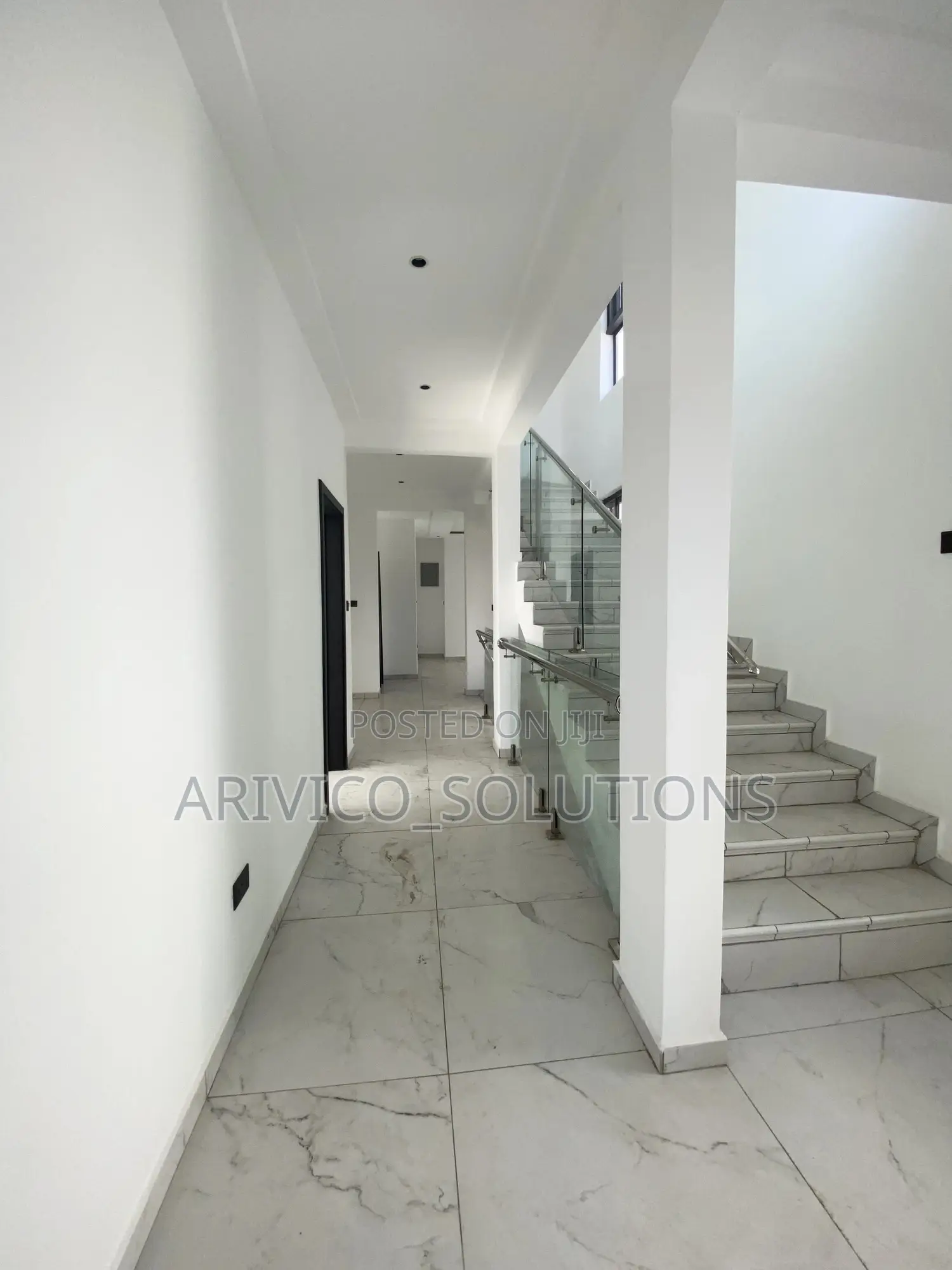 5bdrm House in Roman Ridge, Accra Metropolitan for sale