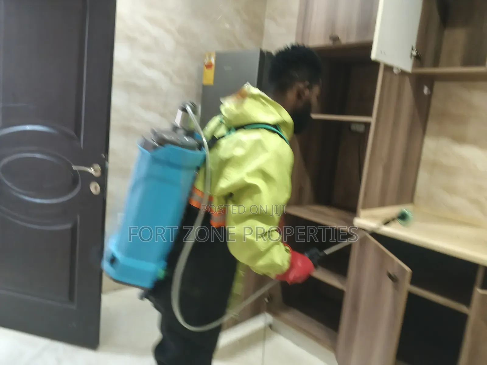 Free Gate,Homes,Kitchen,Office and Warehouse With Cleantex