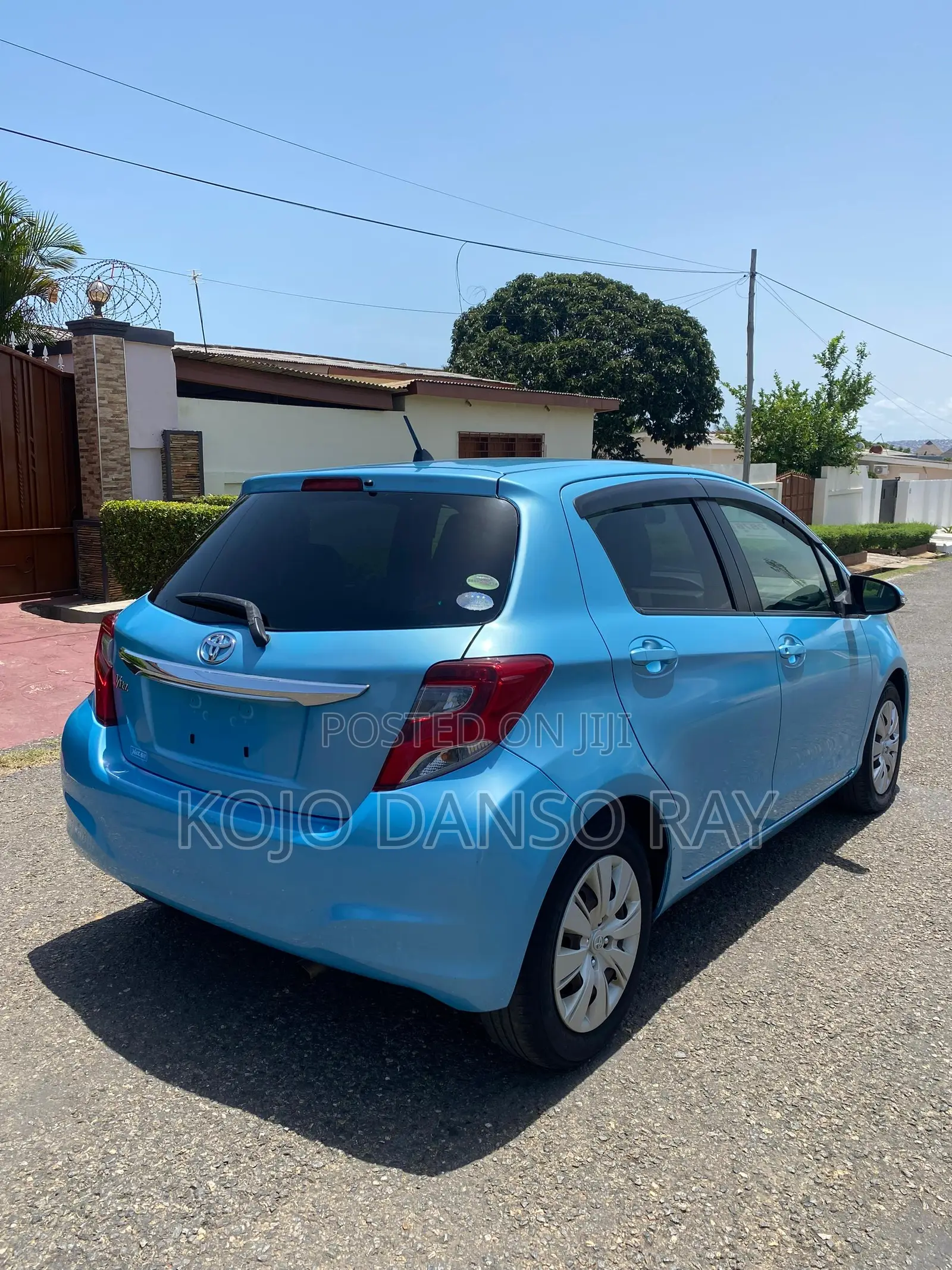 Toyota Vitz 1.3 FWD 5dr 2015 Blue