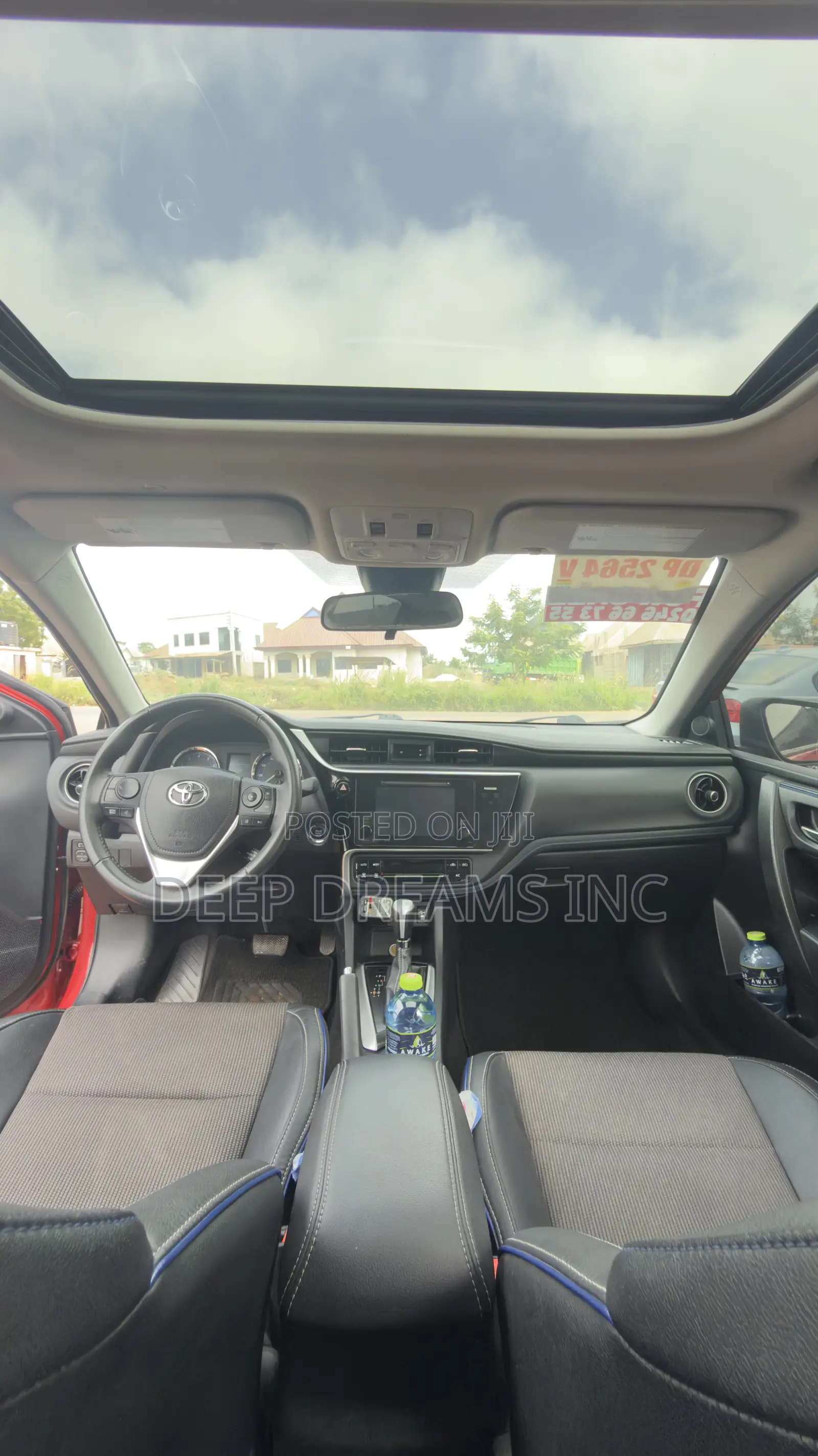 Toyota Corolla SE 4dr Sedan (1.8L 4cyl CVT) 2017 Red