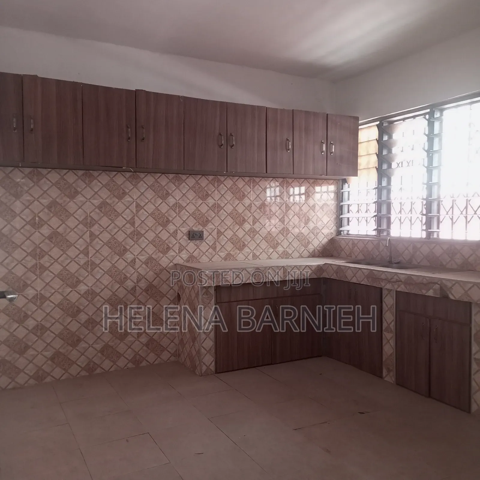 3bdrm Apartment in Helena Estate Agency, Ga East Municipal for rent