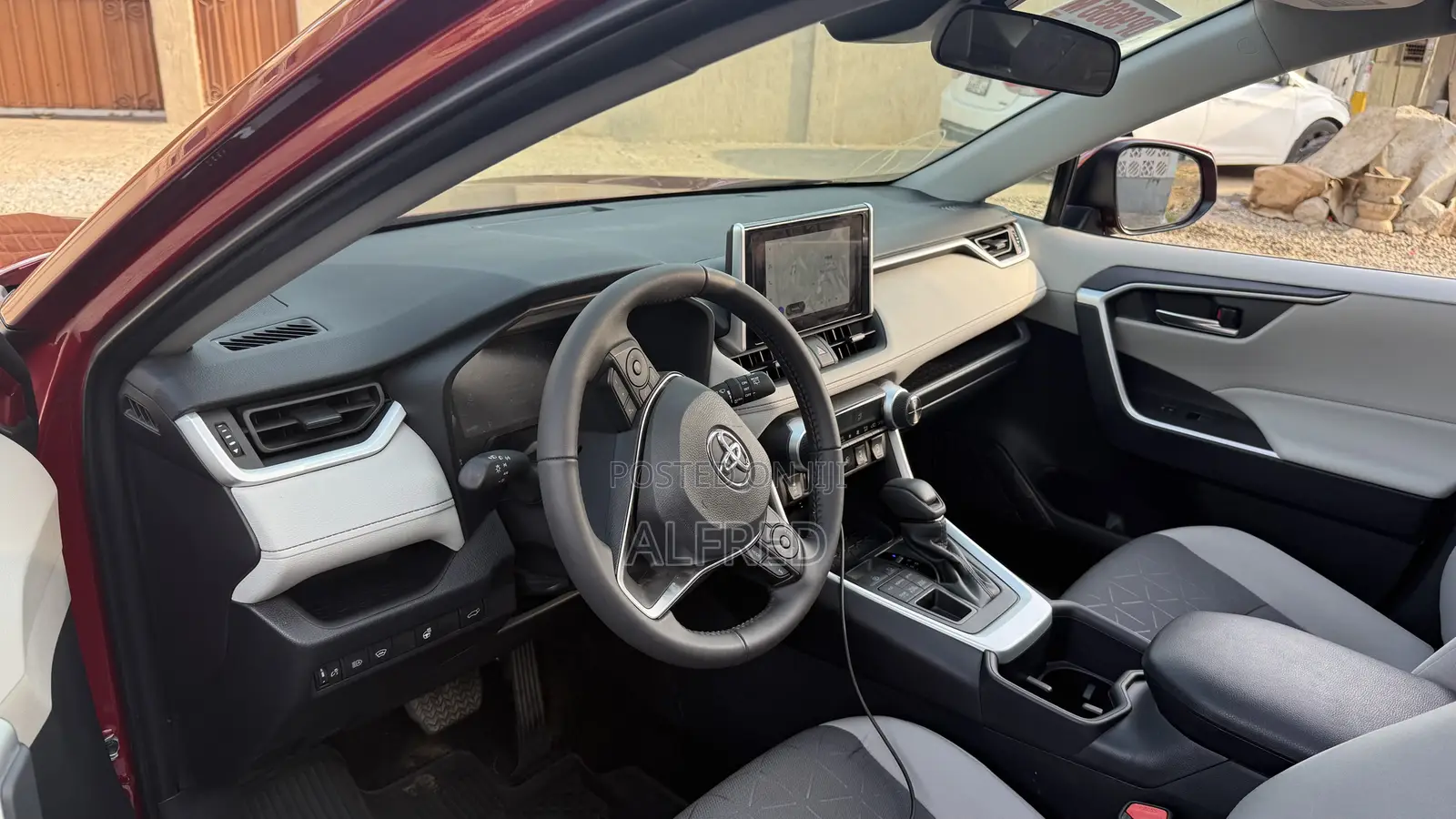 Toyota RAV4 XLE 2025 Red