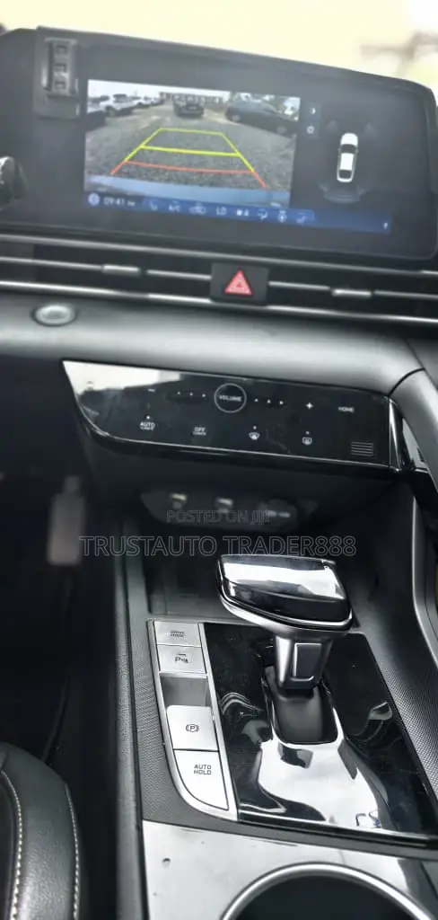 Hyundai Elantra 2021 Gray