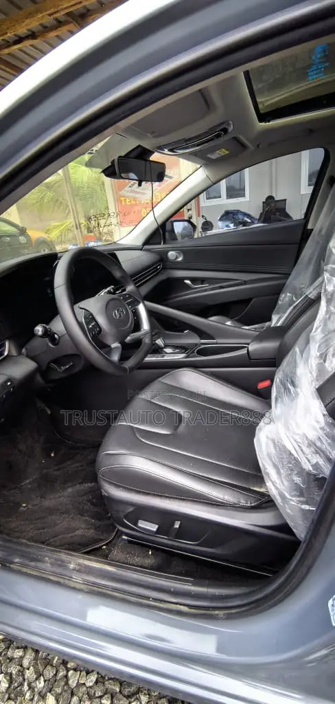 Hyundai Elantra 2021 Gray