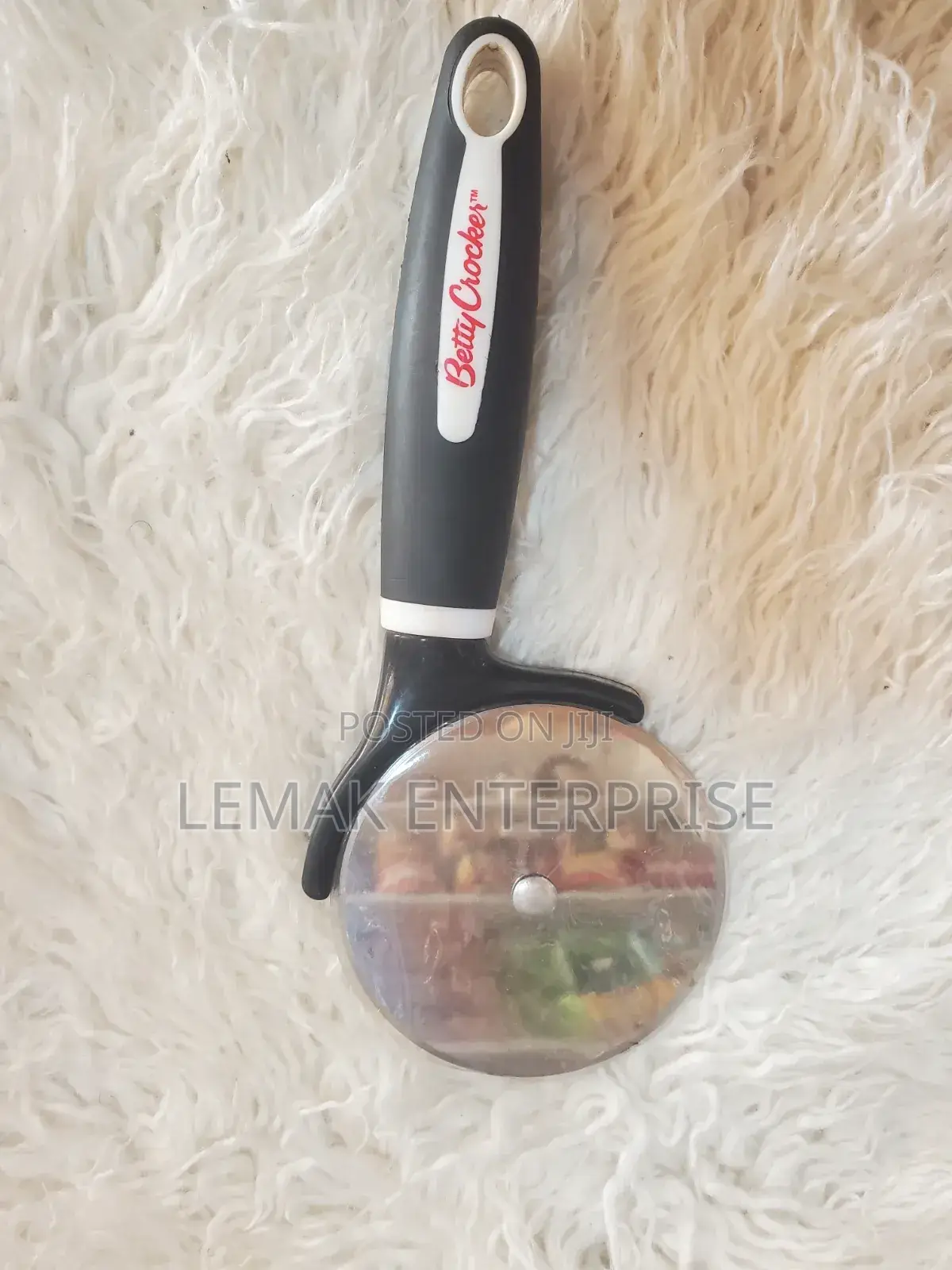 Betty Crocker Stainless Steel Pizza Cutter