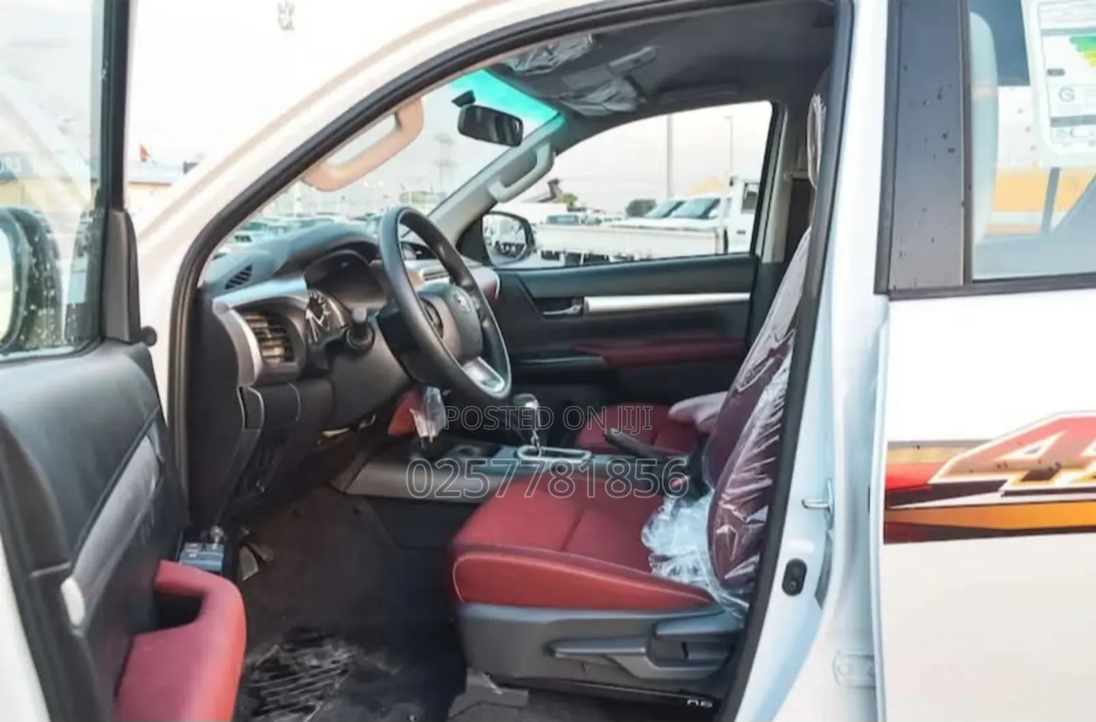 New Toyota Hilux 2025 White