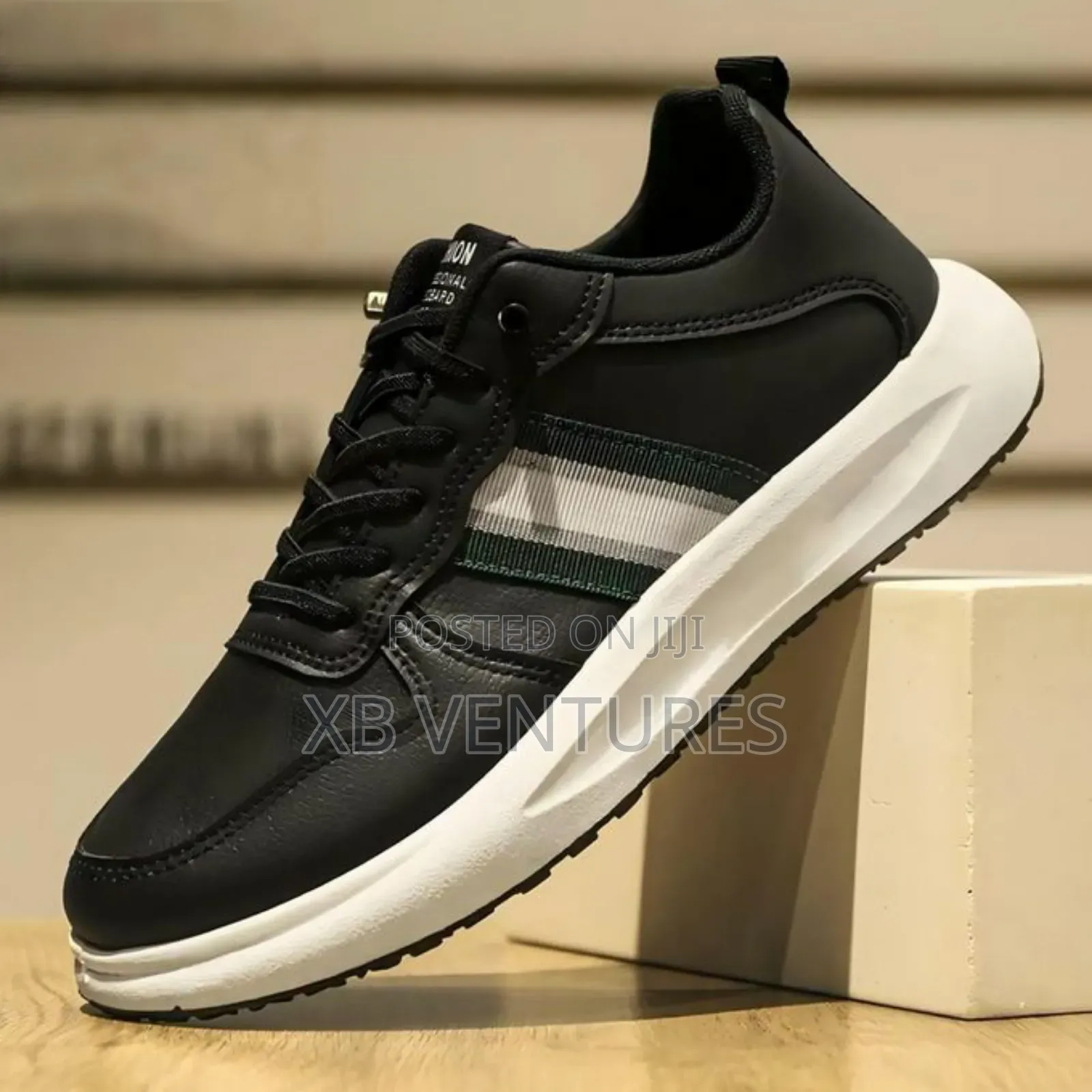 Flat Heel Comfortable All Season Running Shoes