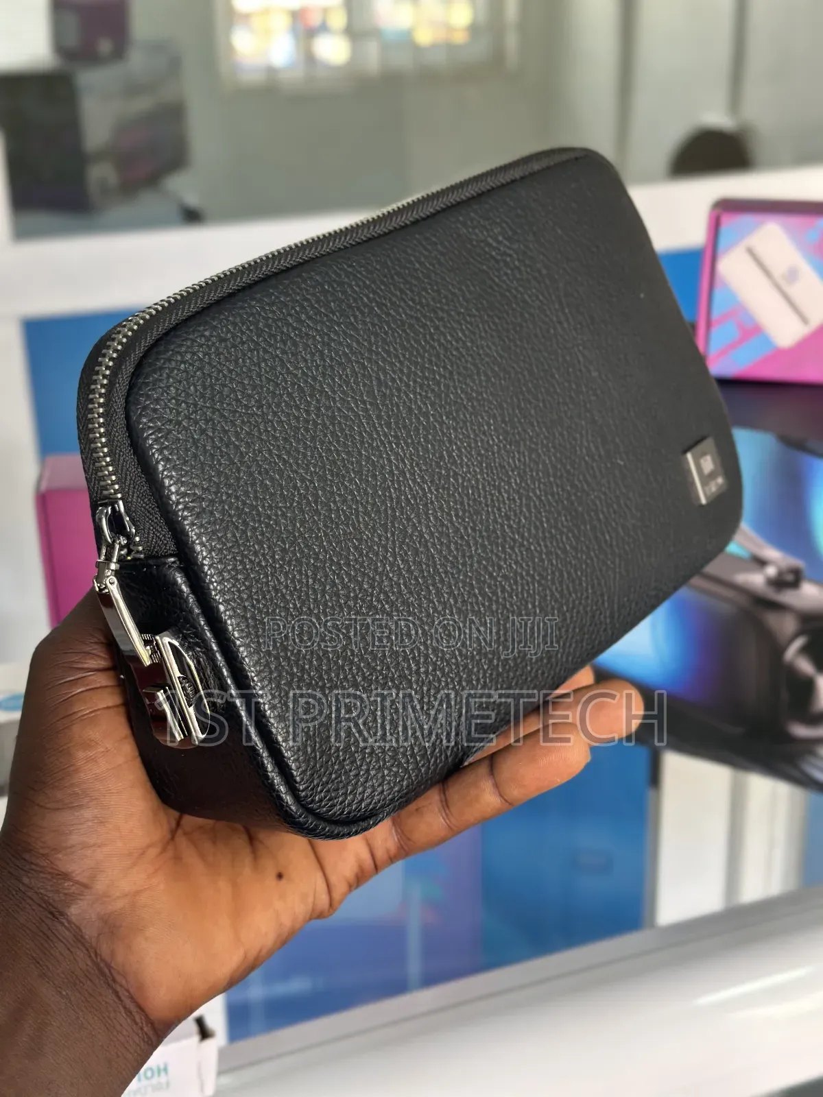 Wiwu Alpha Anti-Theft Clutch Bag