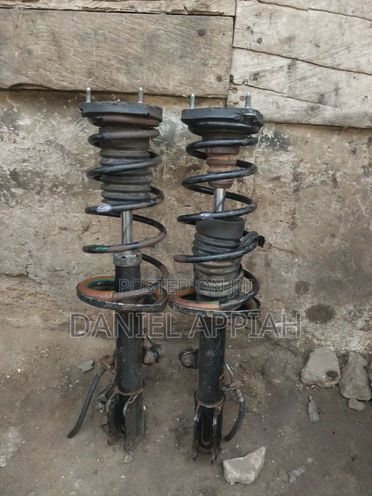 Toyota Corolla 1990 (Toyota 110) Back Shocks