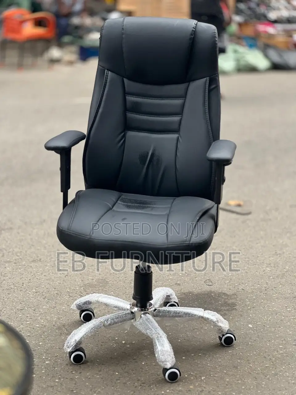 Office Chair With Adjustable Arm