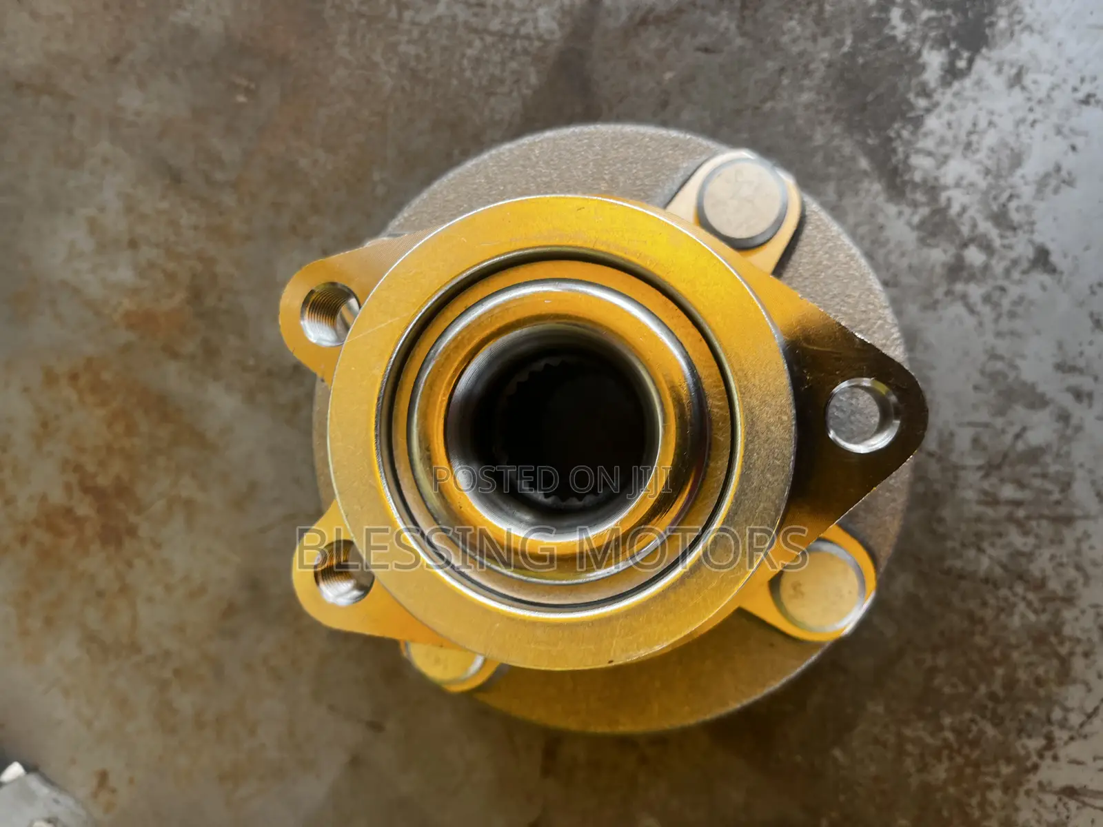 Nissan Versa Front Hub