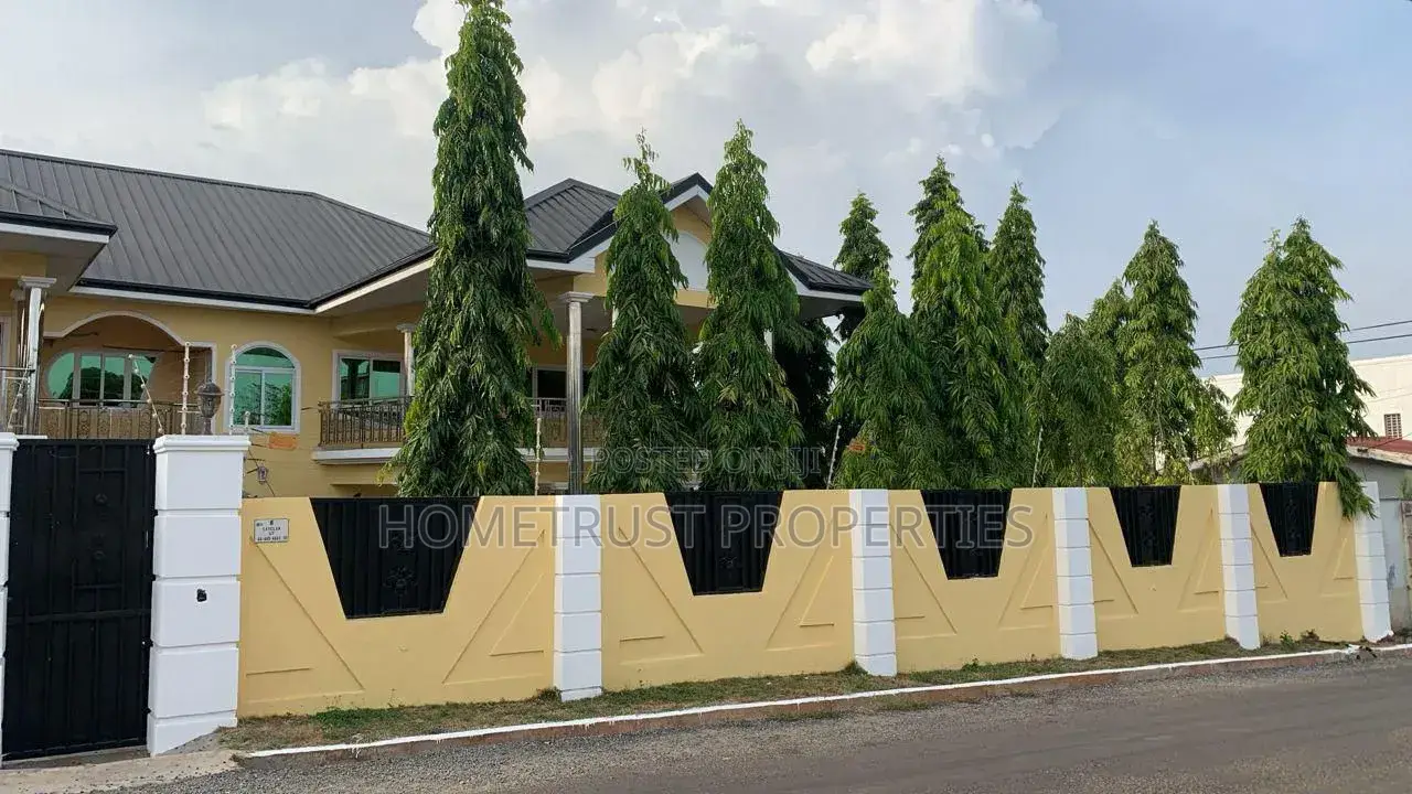 9bdrm House in East Legon, American House for rent