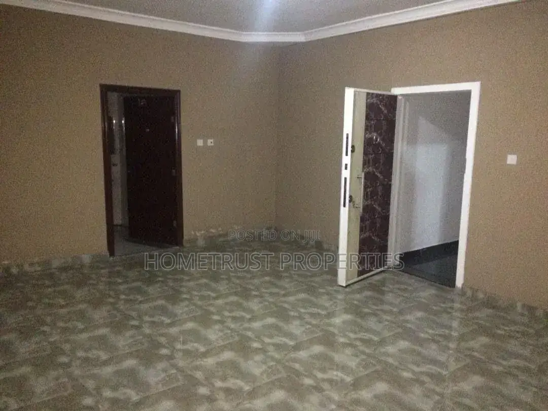 9bdrm House in East Legon, American House for rent