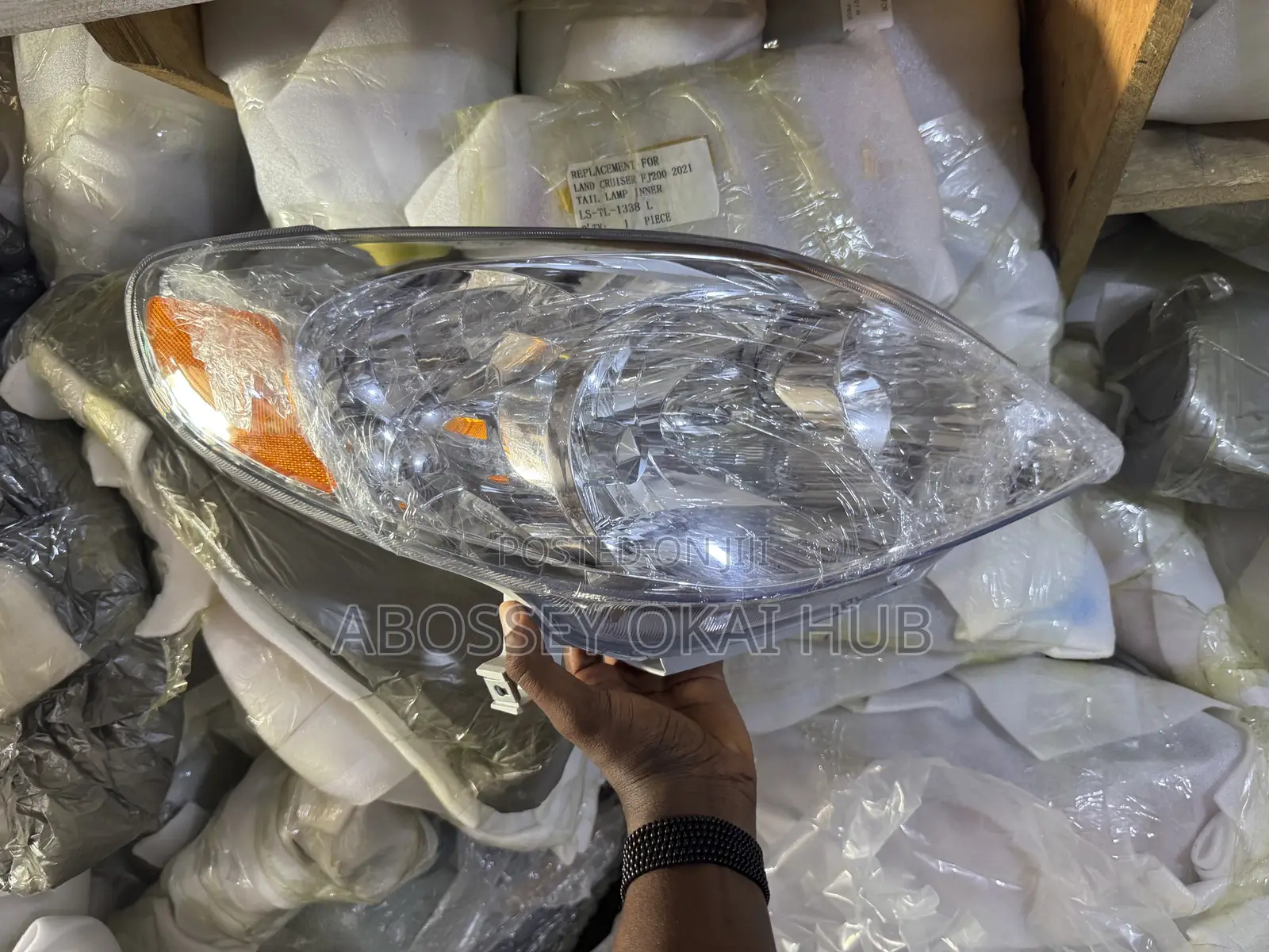 Matrix 2003-08 Headlight