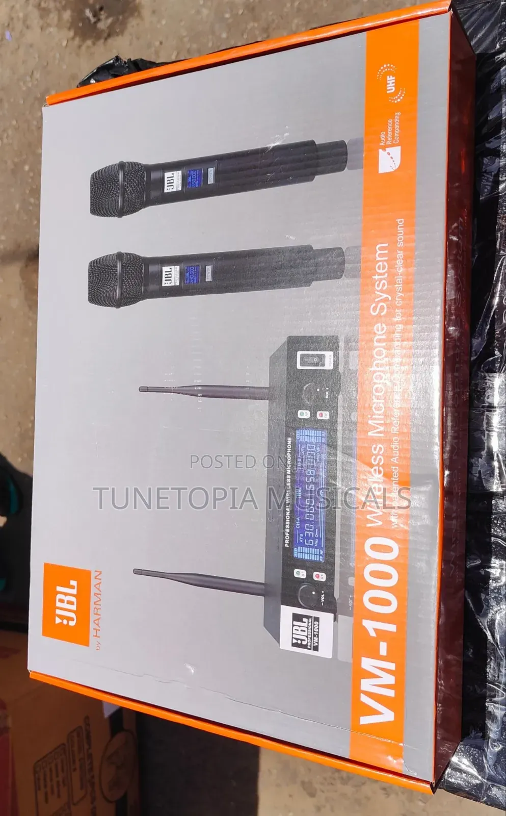 JBL Vm1000 Professional Dual Wireless Microphone System.