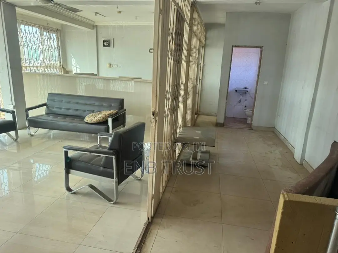 100 SQM Office Space for Rent at Dome Market