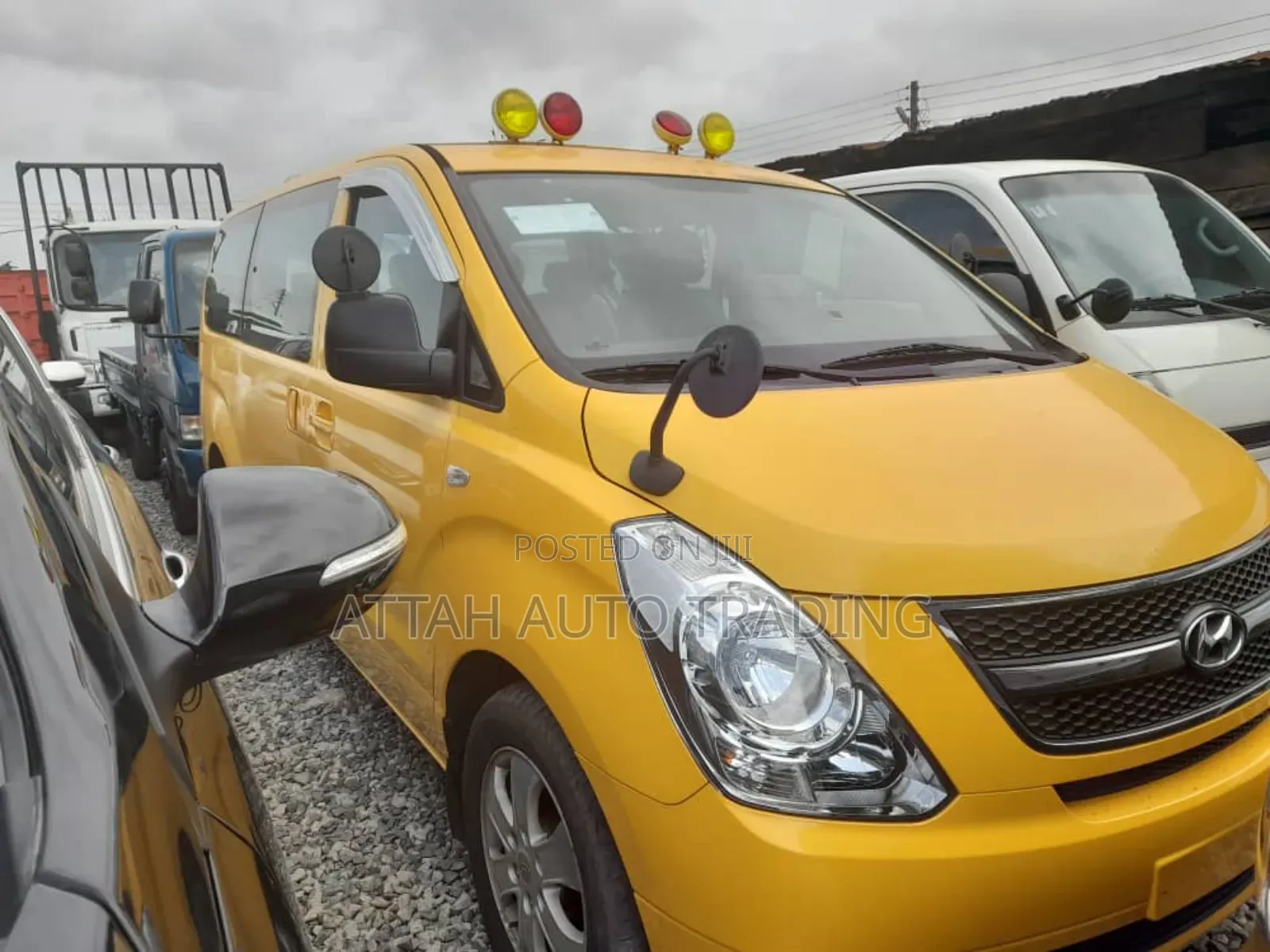 Hyundai Starex 2002 Yellow