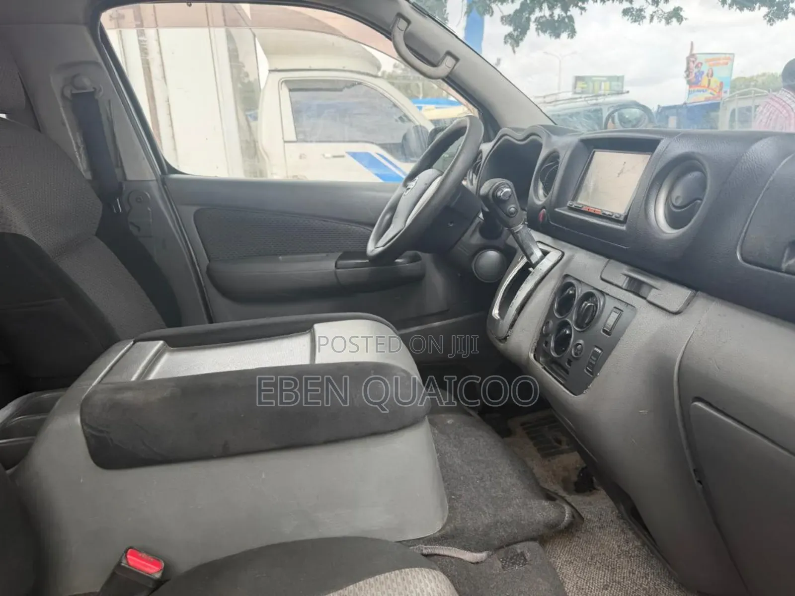 Nissan Caravan (Urvan) 2010 Silver