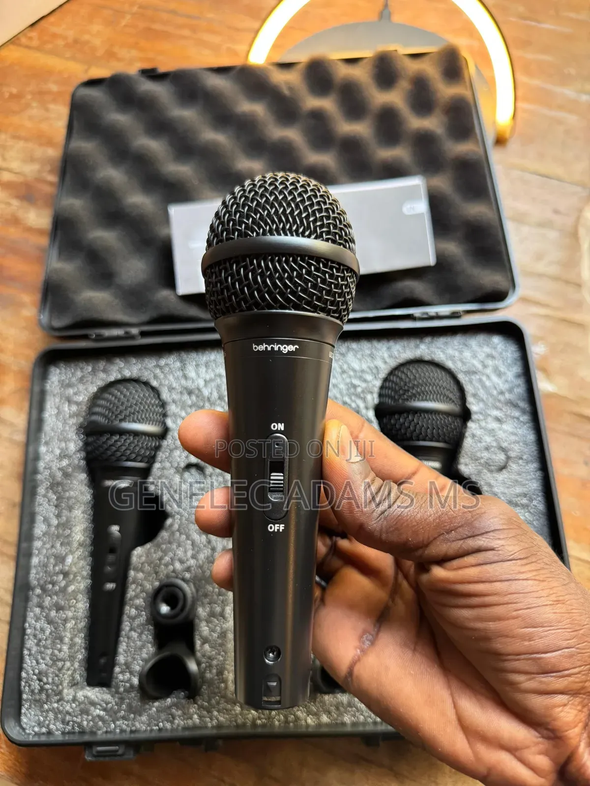 Original Behringer Ultravoice Xm1800s