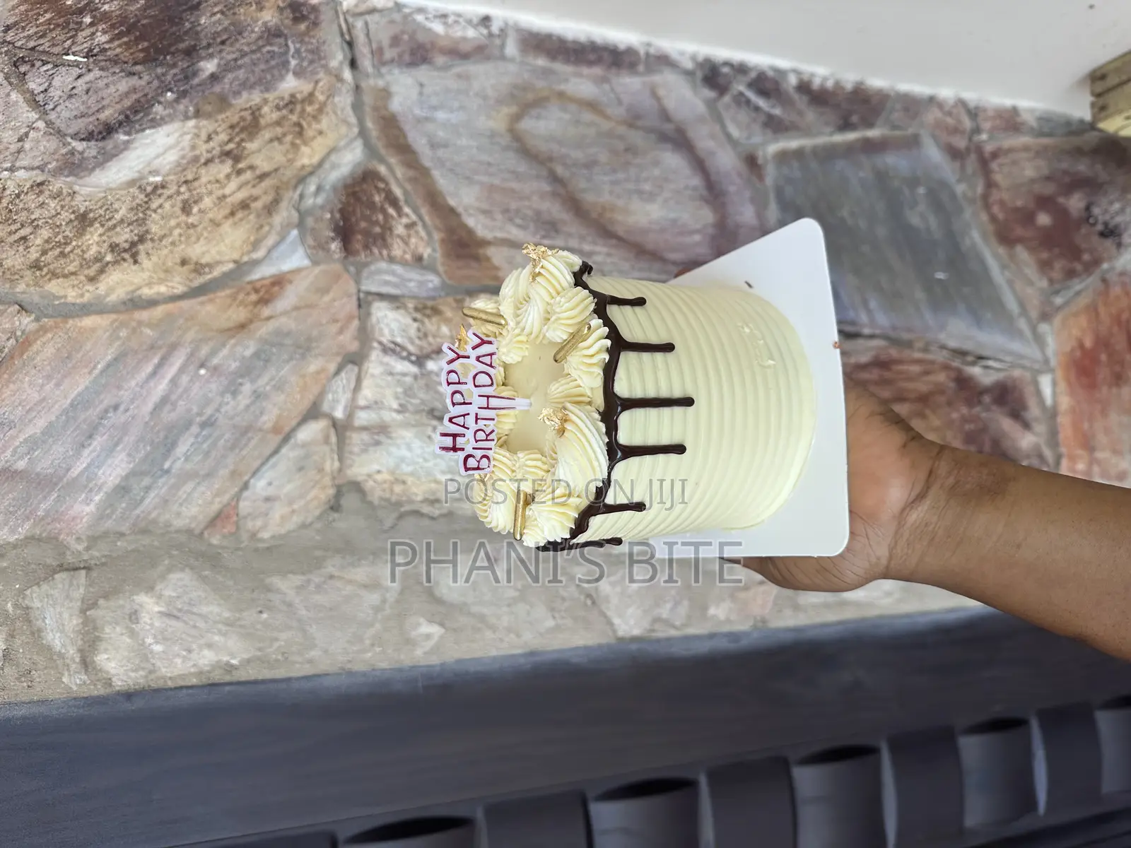 Two Layers Size 4 Cake