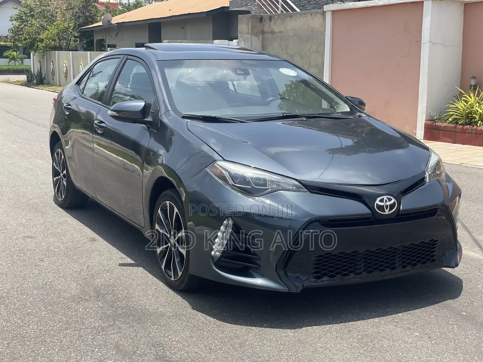 Toyota Corolla SE 4dr Sedan (1.8L 4cyl CVT) 2017 Blue