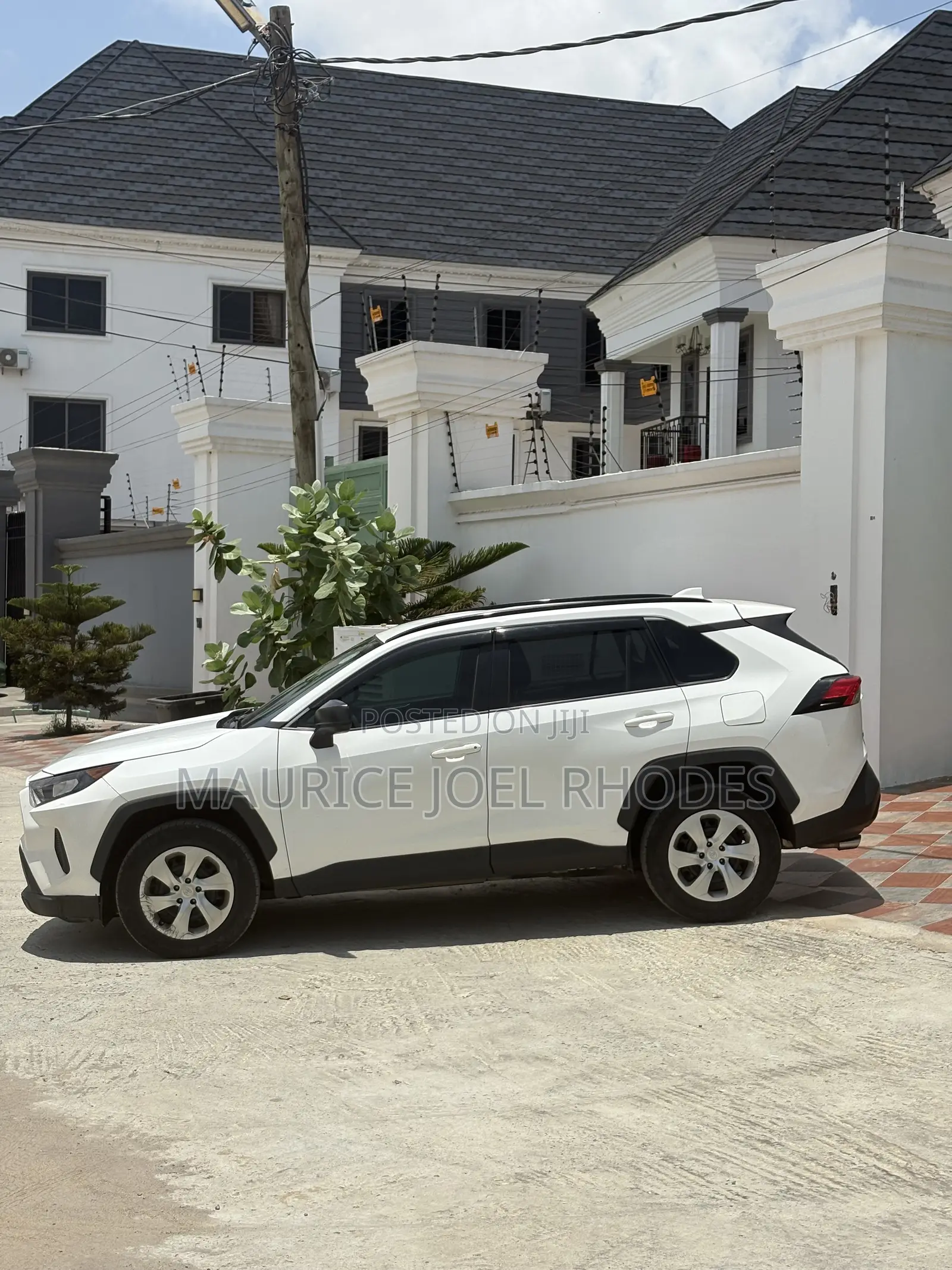 Toyota RAV4 2019 White