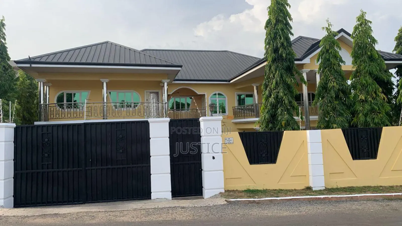 9bdrm Mansion in East Legon, Otano for rent