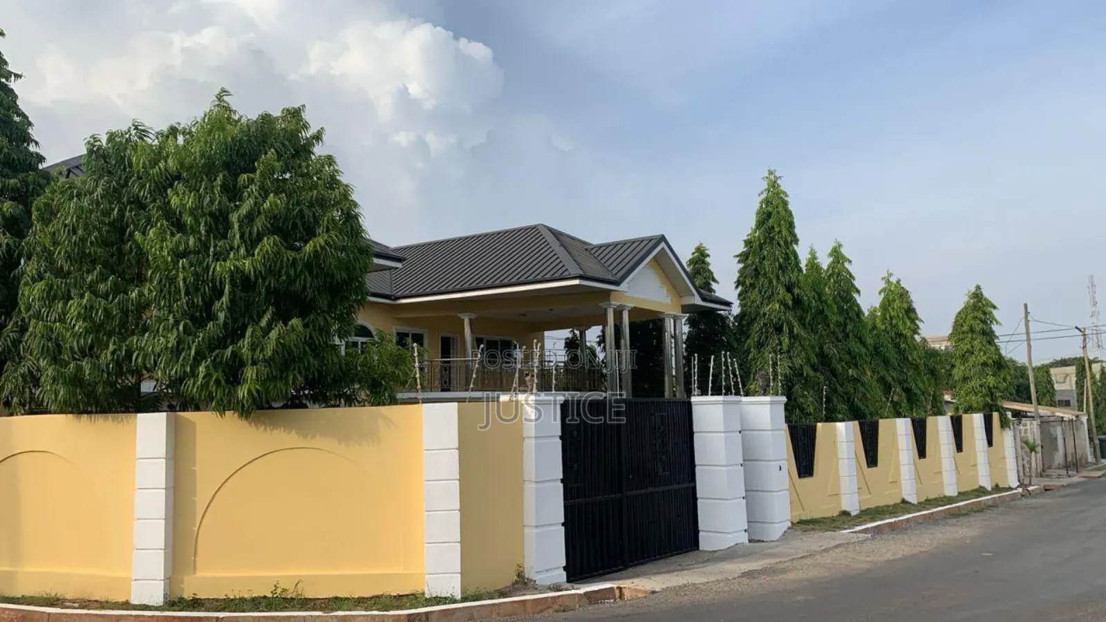 9bdrm Mansion in East Legon, Otano for rent