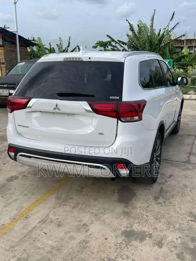 Mitsubishi Outlander SEL S-AWC 2020 White