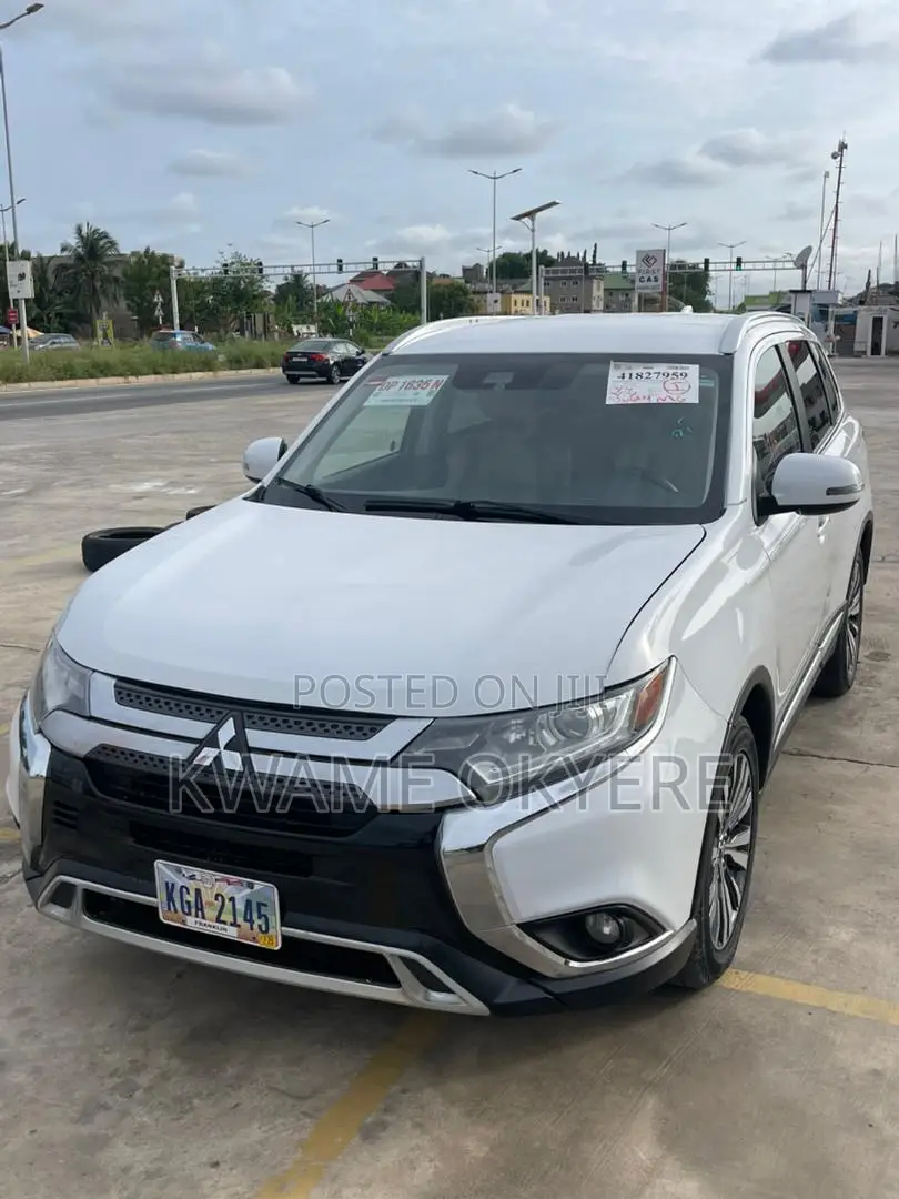 Mitsubishi Outlander SEL S-AWC 2020 White