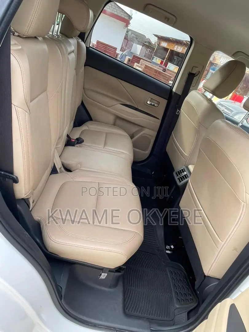 Mitsubishi Outlander SEL S-AWC 2020 White
