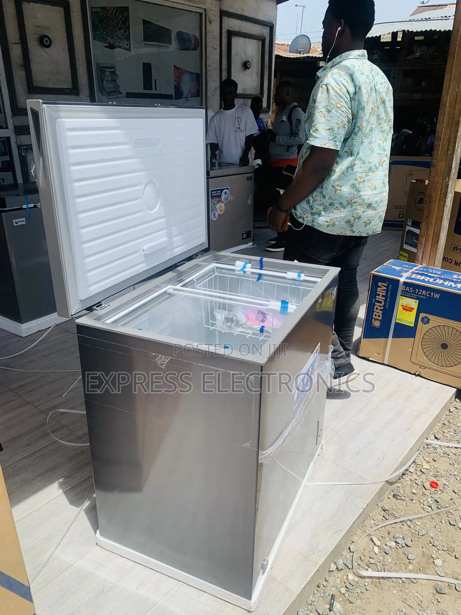 PCF-2620-13m—-199l Chest Freezer Pearl