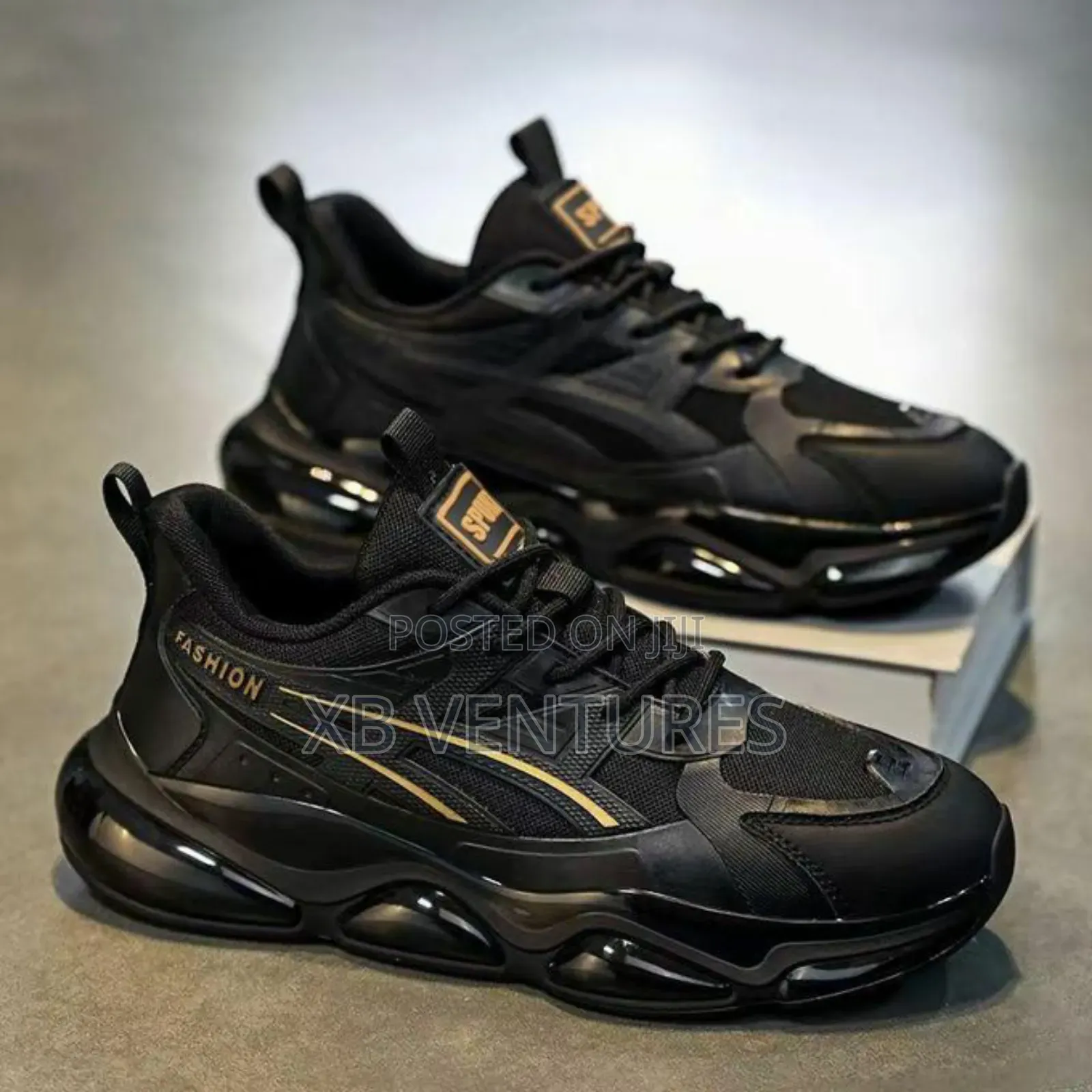 Modern Men's Urban Street-Smart Sneakers