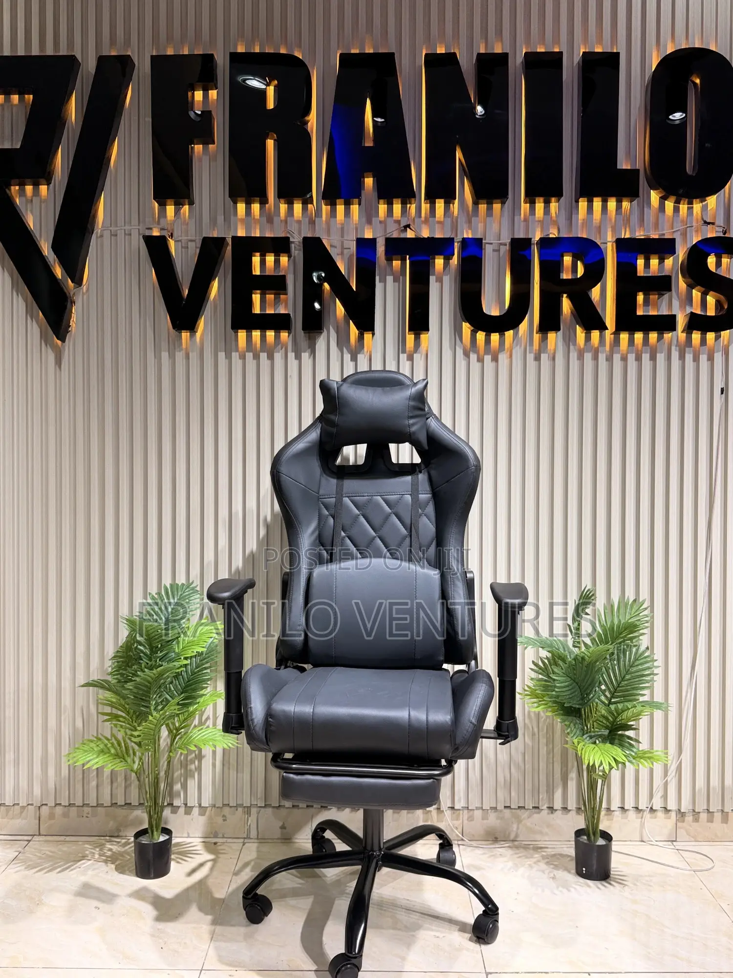 Gaming Chair (High Seat, Adjustable Arm and Recliner)