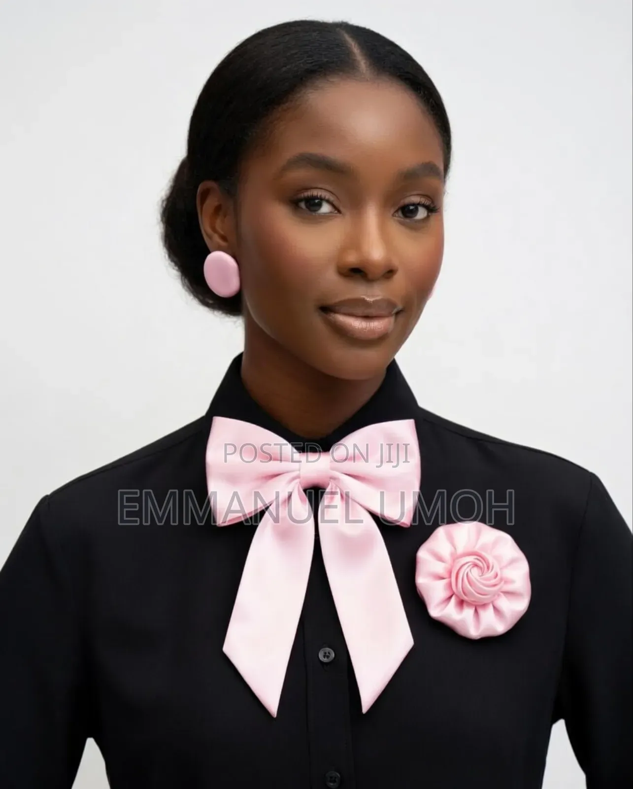 Ladies Tie With Matching Earrings And Brooch