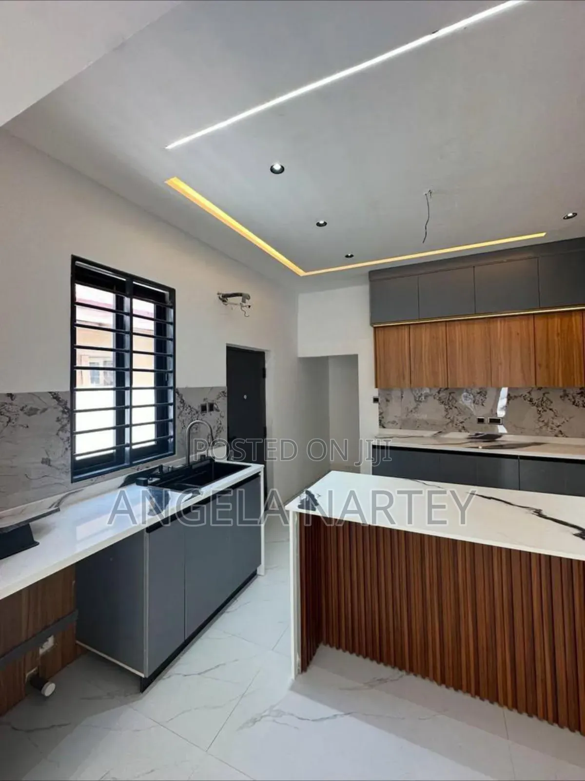 3bdrm House in Lakeside Estates, Accra Metropolitan for sale