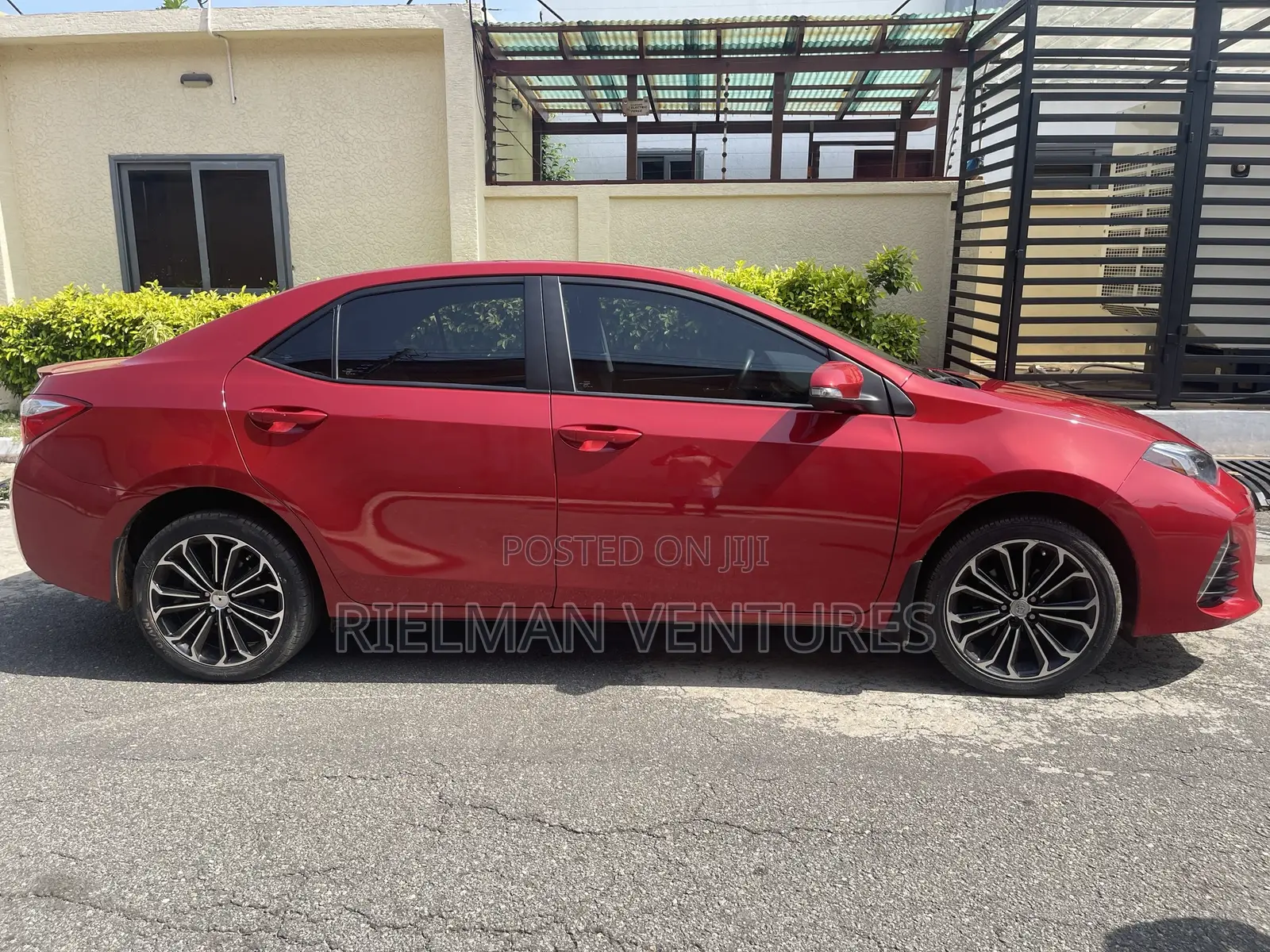 Toyota Corolla 2017 Red