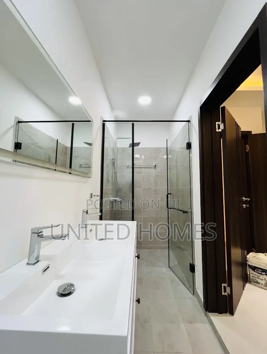 2bdrm House in Adjiriganor for sale