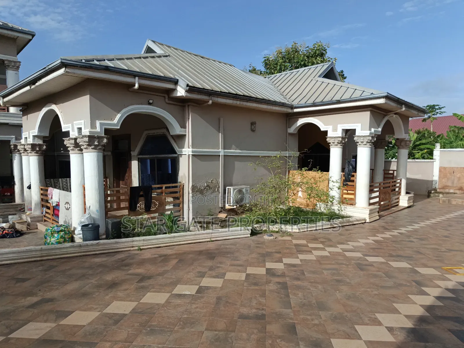 5bdrm House in Fumesua/ Kwamo., Ejisu-Juaben Municipal for sale